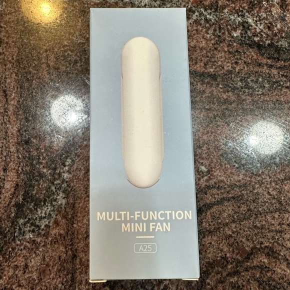 NIB Handheld portable fan - Picture 2 of 5